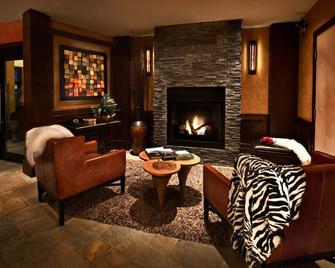 Mountain Side Hotel Whistler by Executive - Whistler - Lounge