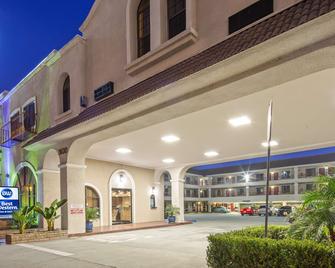 Best Western Pasadena Royale Inn & Suites - Pasadena - Bygning