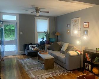 Private Bed, Bath, Parking in Quiet Jim Thorpe Home - Jim Thorpe