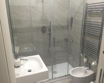 Picaflor Art & Rooms - Milán - Baño