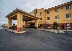 Quality Inn Litchfield Route 66 - Litchfield - Gebouw
