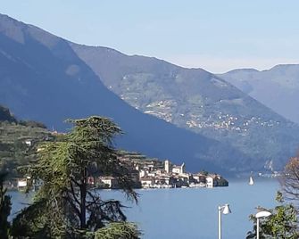 Villa Leilani B&B - Sale Marasino - Vista externa
