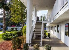 Motel 6 Porterville - Porterville - Bâtiment