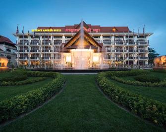 Regency Angkor Hotel - Ciudad de Siem Riep - Edificio