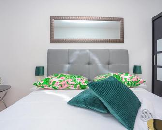 Apartment Vesna near beach with the balcony - Podstrana - Sypialnia