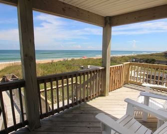 Oceanfront, Ocean Views, Private Beach Access, Sun Decks, Kd229, The Sand Trap - Kill Devil Hills - Balkon