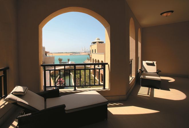 Shangri-La Hotel Qaryat Al Beri, Abu Dhabi - Abu Dhabi - Balcony