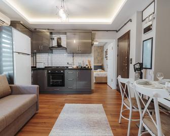 Umut Apartments - Trabzon - Living room