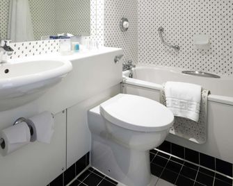 Best Western Heathrow Ariel T2, 3, 4 - Hayes - Bathroom