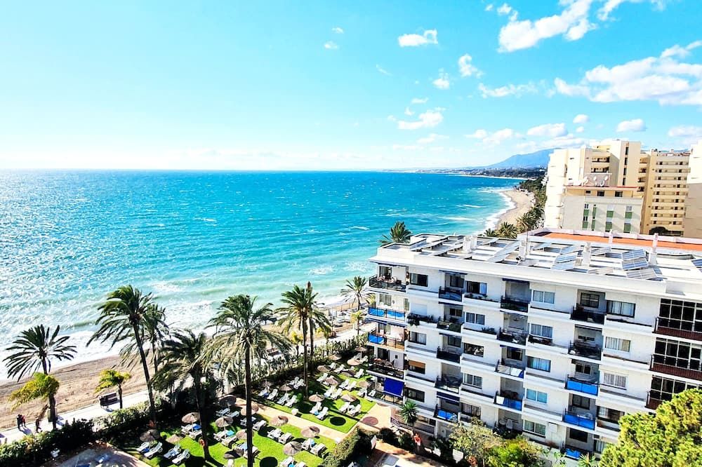 Skol 701. One Bedroom Duplex with Exceptional Sea Views. - Marbella - Plaża