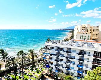 Skol 701. One Bedroom Duplex with Exceptional Sea Views. - Marbella - Plaża