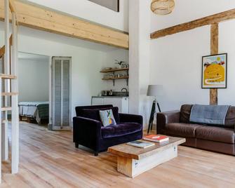 Zero Neuf - Gaudiès - Sala de estar