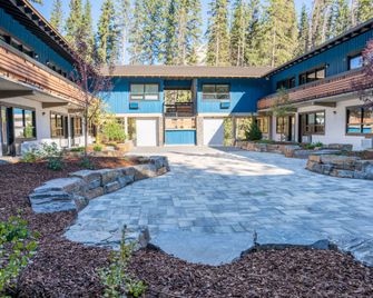 The Dorothy Motel - באנף - בניין