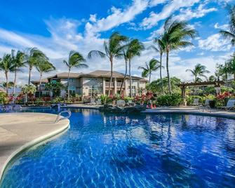 Spacious resort home with pool & hot tub - near beach & golf courses - Waikoloa Village - Pool