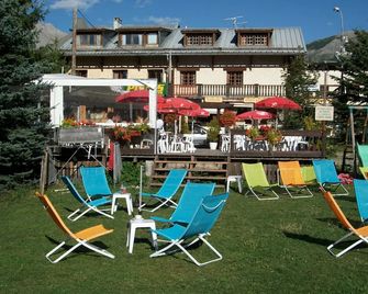 Hotel Franz - Allos - Patio