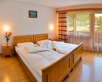 Hotel Adler - Saas-Grund - Bedroom