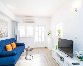 Apartments Blažević - One Bedroom Apt with Terrace - Mlini