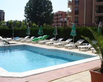 Friends Family Hotel - Nessebar - Piscine