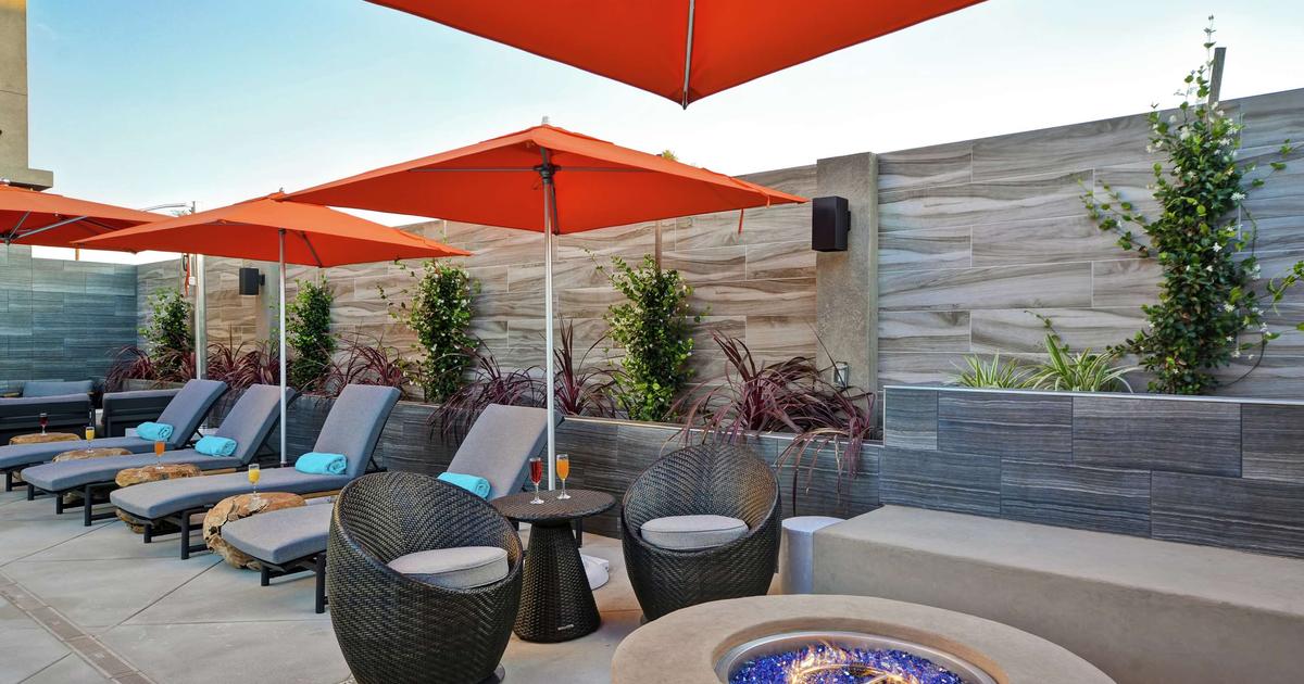 Hampton Inn & Suites Los Angeles Burbank Airport from S 222. Burbank