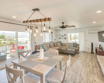 2 Mi to Lake Havasu and Dtwn Home with Game Room! - Lake Havasu City - Comedor
