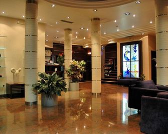 Blue Star Hotel - Budva - Lobby