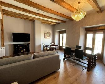 Los Templarios - Sepúlveda - Wohnzimmer