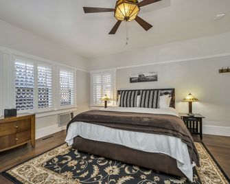 كرافتس مان إن - كاليستوغا - غرفة نوم