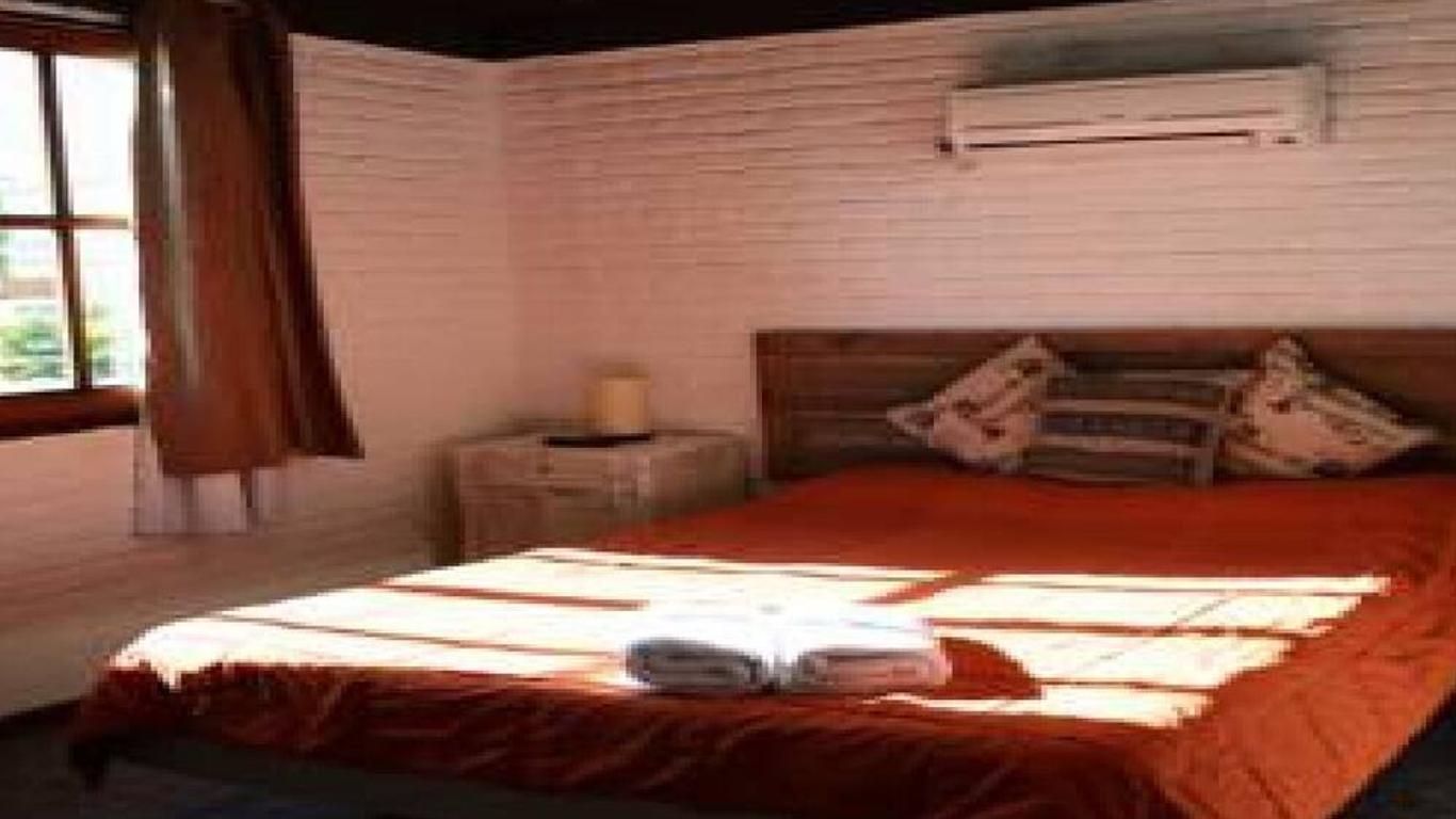 Pastora Suites & Hostel