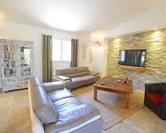 Hotel Confidentiel Le Grecale - Pianottoli-Caldarello - Living room