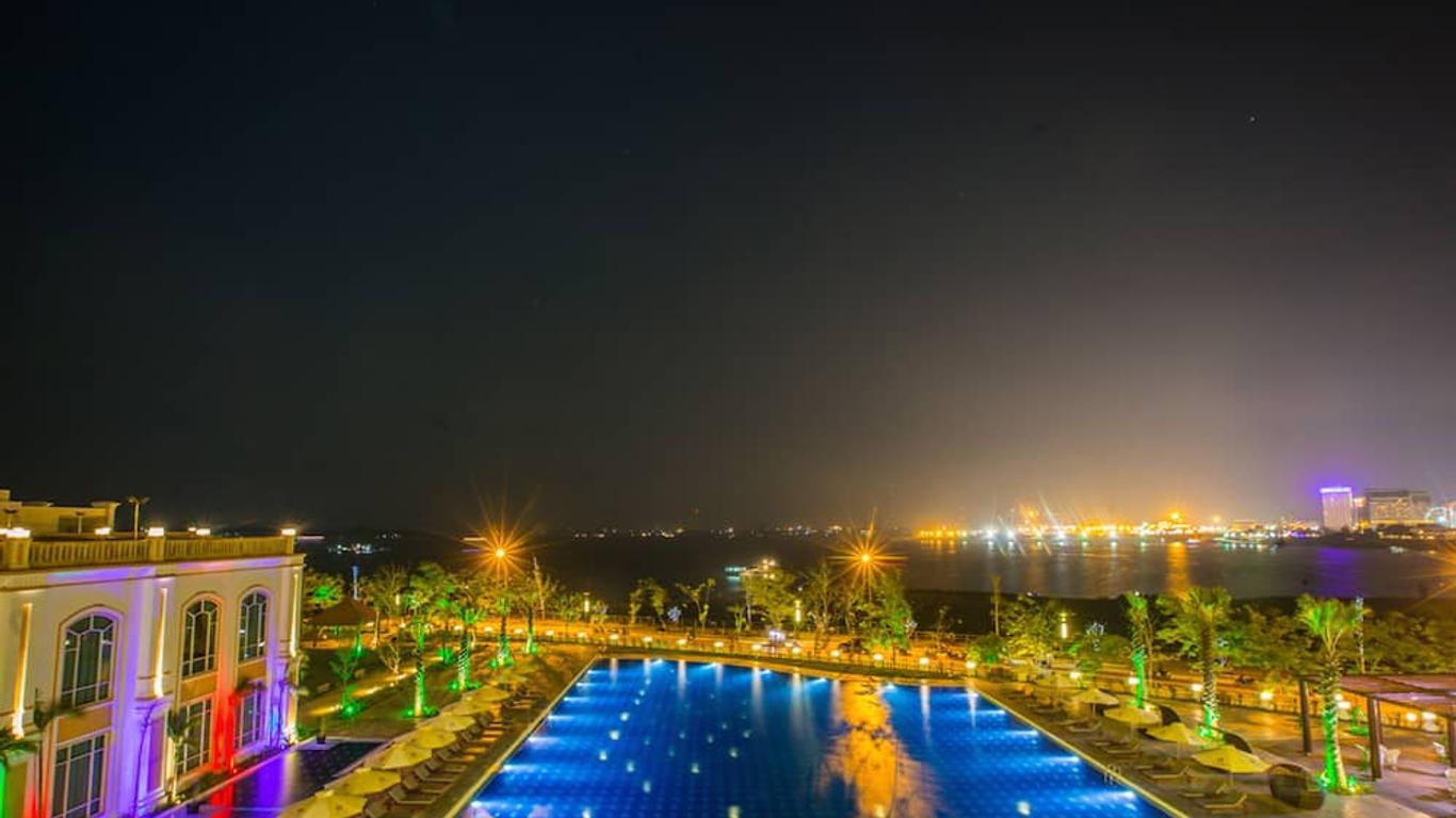 سوكها فنوم بين هوتل