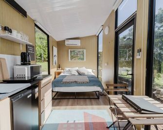 8 Farm Macadamia Plantation 1 by Tiny Away - 쿰발룸 - 침실