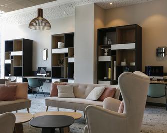 Hilton Garden Inn Bordeaux Centre - Burdeos - Recepción