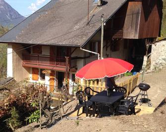House at the foot of the mountain - Chamoux-sur-Gelon - Patio