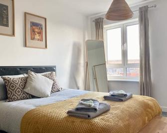 Cosy Egyptian Inspired Apartment Northampton - Northampton - Bedroom