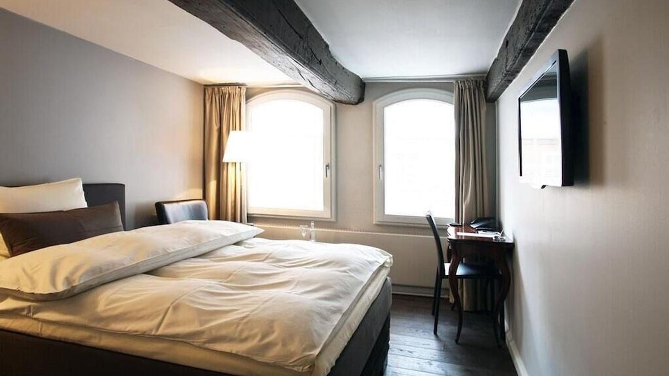 Hotel Anno 1216