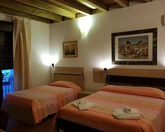 Terra del Sole Vittoria - Vittoria - Habitación