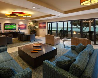 Crowne Plaza Ventura Beach By IHG - Ventura - Lounge
