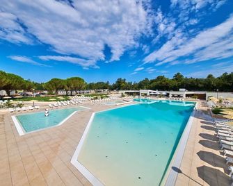 Camping Stella Maris Mobile Homes - Umag - Pool