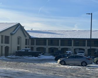 Red Roof Inn Media - Media - Building