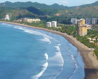 Hotel Cabinas Jacomar - Jaco - Strand