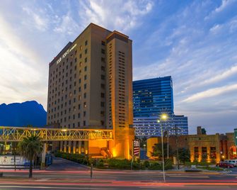 Four Points by Sheraton Galerias Monterrey - Monterrey - Edificio