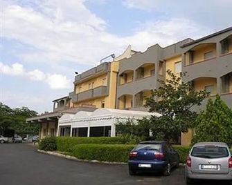 Hotel Acquario - Campomarino - Building