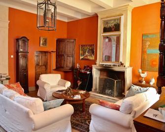 An authentic and comfortable 18th century residence in the heart of Provence - Correns - Living room