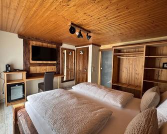 Black Forest Hotel Todtnau - Todtnau - Спальня