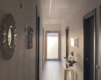 Hotel Villa Mare - Posada - Chodba