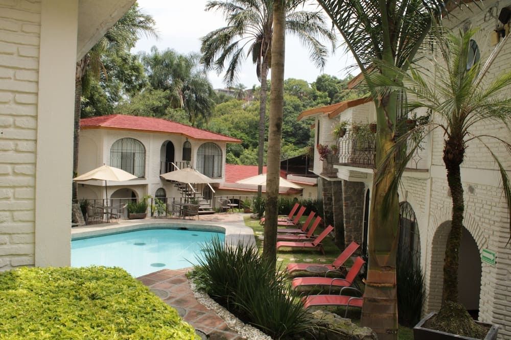 هوتل إيليبال كويرنافاكا سينترو - أن لوجار كون إنكانتو - كورنافاكا - حوض السباحة