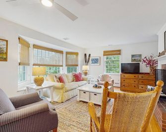 Cozy Corner - Edgartown - Wohnzimmer