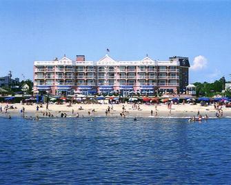 Boardwalk Plaza Hotel - Rehoboth Beach - Building