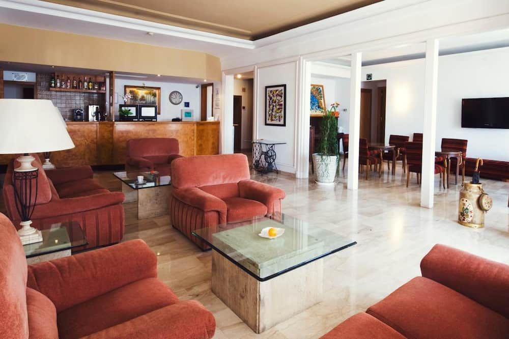 Hotel Miramar Badalona - Badalona