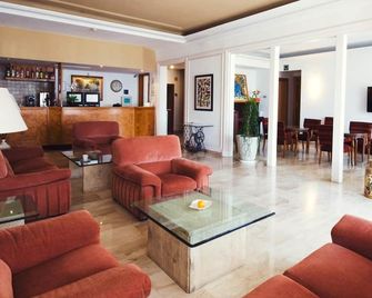 Hotel Miramar Badalona - Badalona